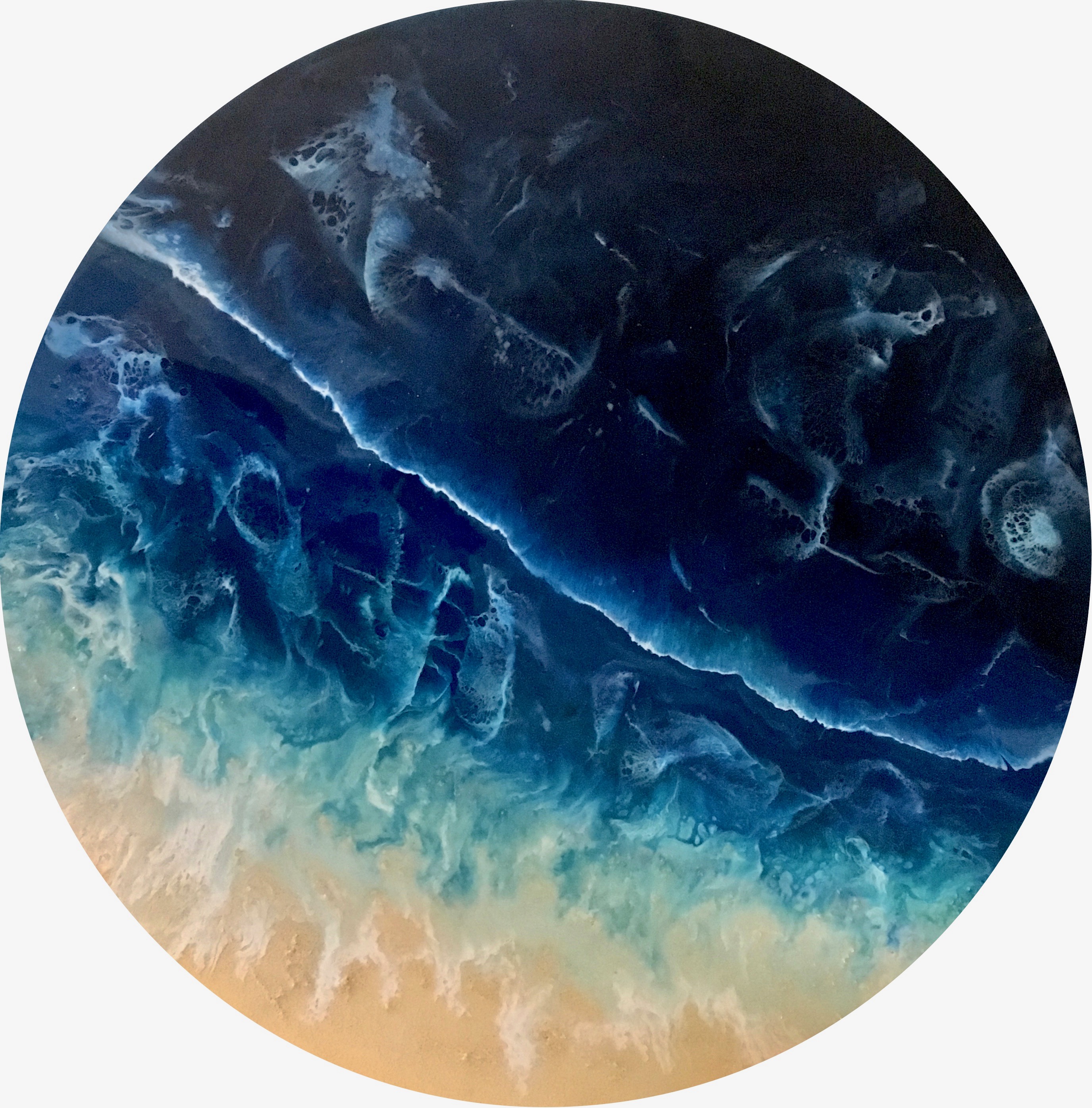 Vaila, Scottish Moody Blues, Resin Realism in a Circle Painting on Solid Pinewood