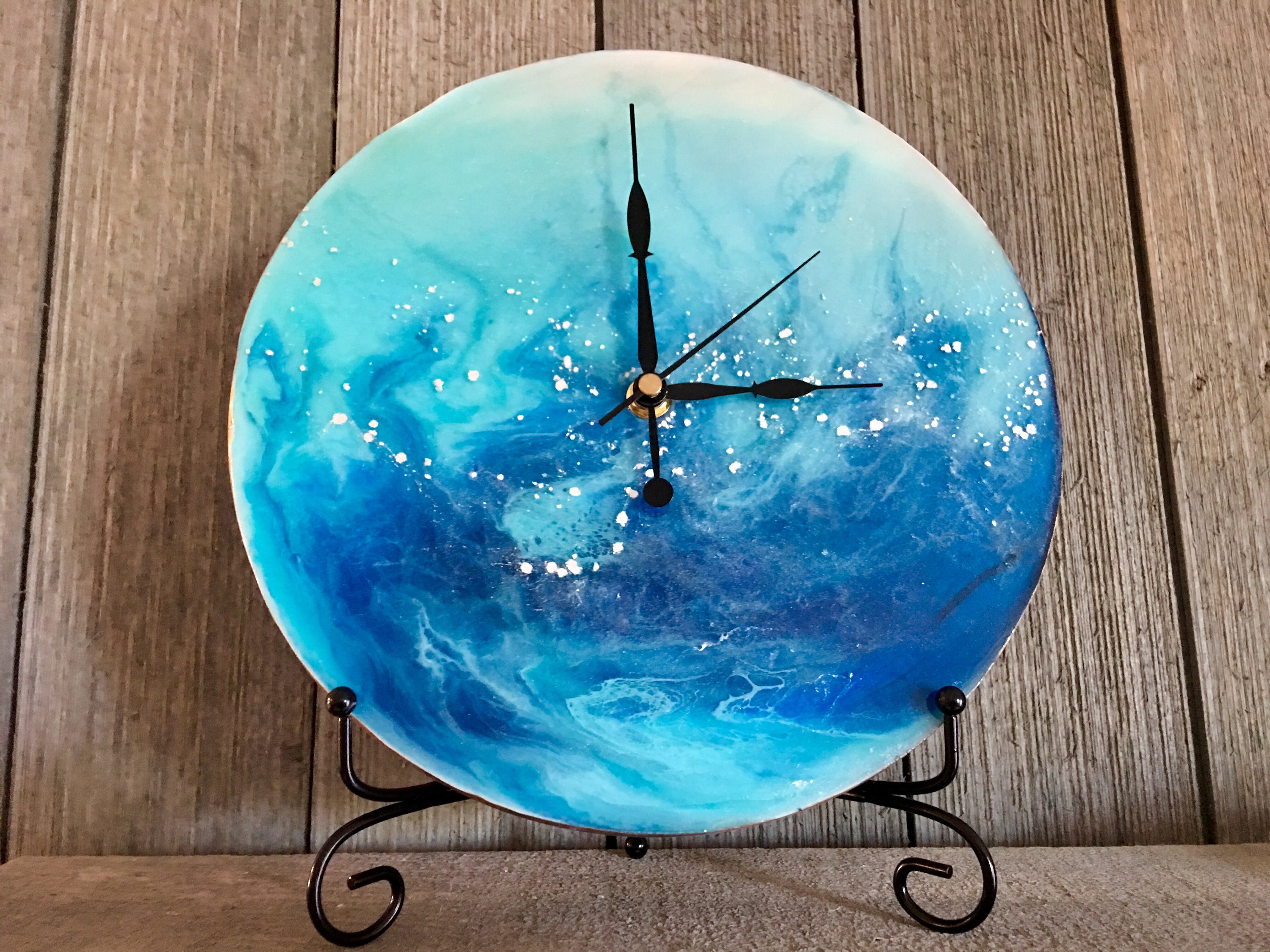 “Alastria” Resin Pour Painting & Clock, Perfect Gift for Ocean Lovers Home Decor Wall Art 10 inch.